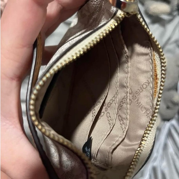 michael kors wristlet wallet - Picture 4 of 5